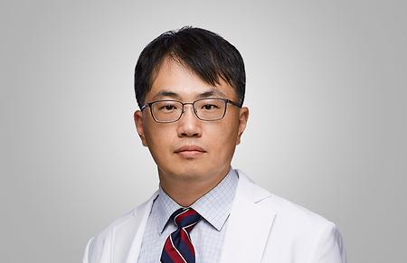 허리 통증, 단순 디스크 아닐 수도…척추 종양 의심 신호는