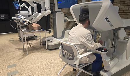 가톨릭대 성빈센트병원 산부인과 윤주희 교수,  서울-상하이 원격 로봇 수술 드라이랩 성공